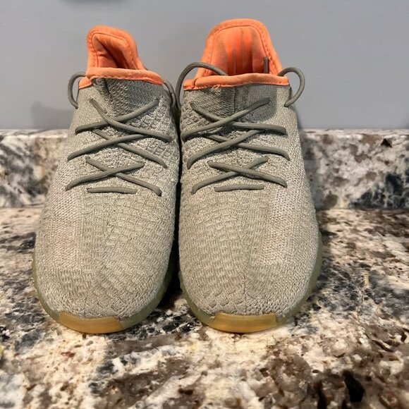 Kids Adidas Yeezy Boost 350 V2 - Picture 1 of 6